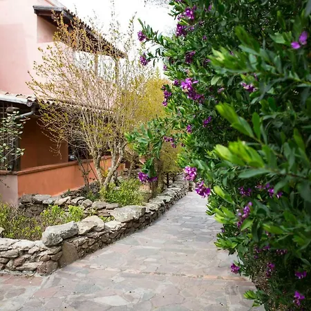 Porto Rotondo Flat With Balcony & Garden Apartment