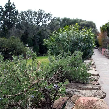 Porto Rotondo Flat With Balcony & Garden Apartment *